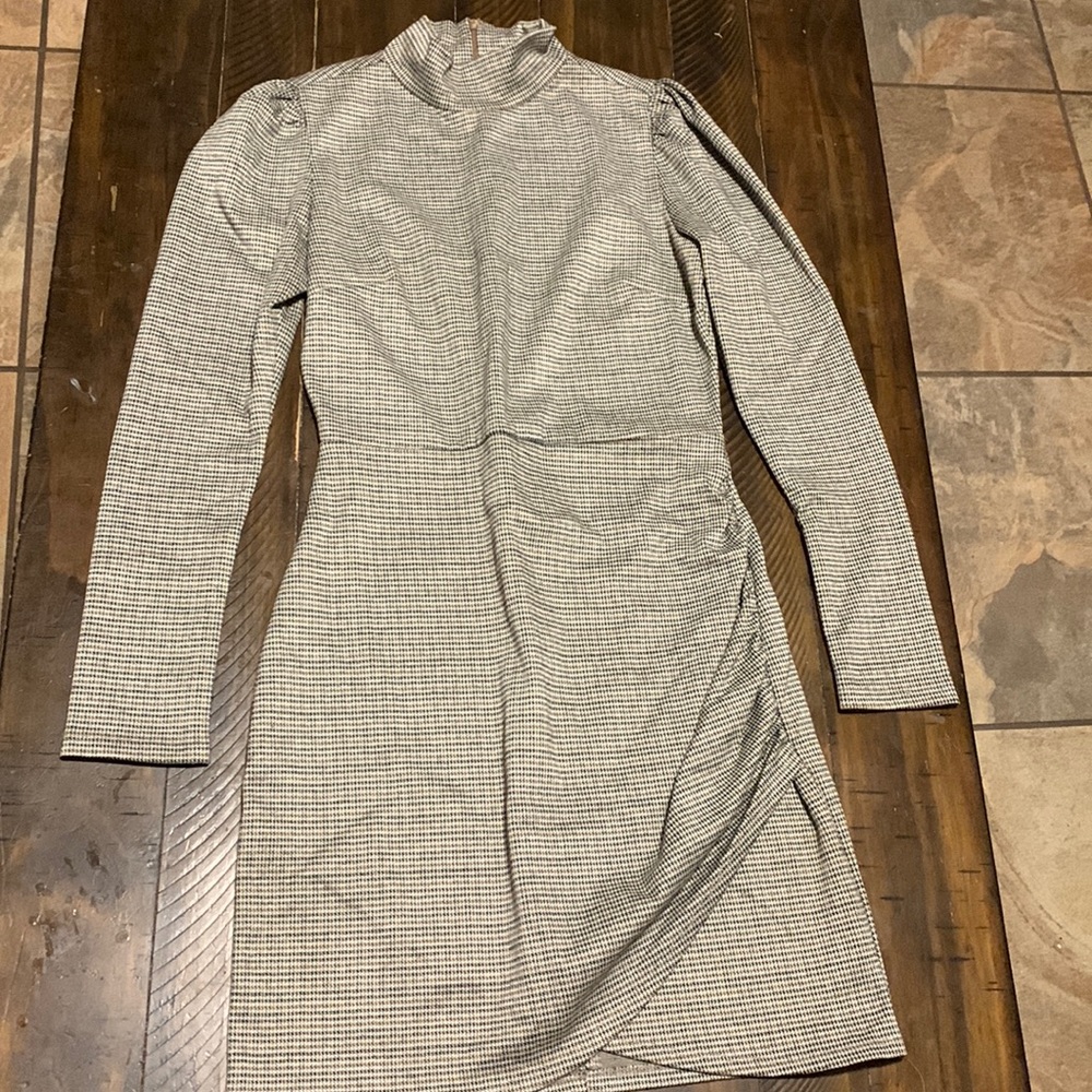 Houndstooth long sleeve dress from Forever 21 size Medium